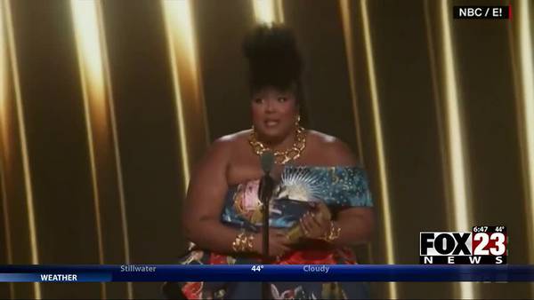 Video: Lizzo gives shout out to Pawnee Nation community leader at People's Choice Awards