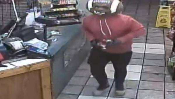 Ponca City robber covers face with bizarre football hat
