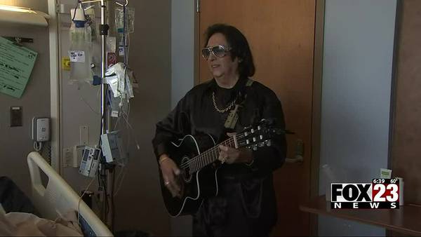 Vietnam veteran who left hospice care now performing for hospital patients