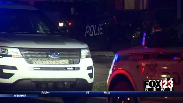 Men involved in knife fight at east Tulsa apartment