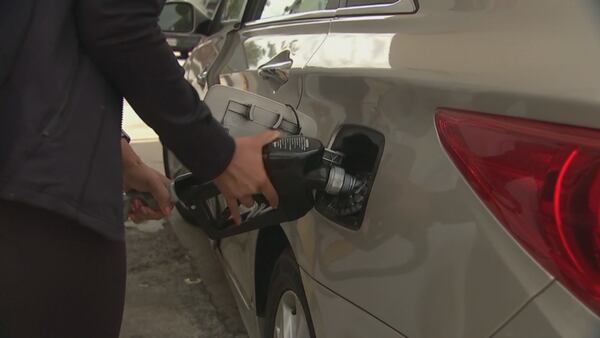 Gas prices decline for second straight week