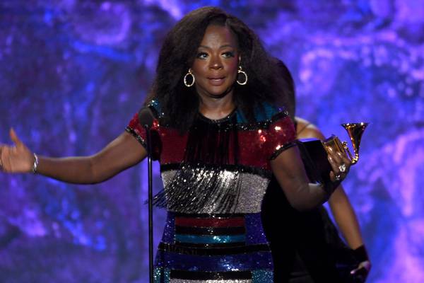 Who are the 18 entertainers who are EGOT winners?