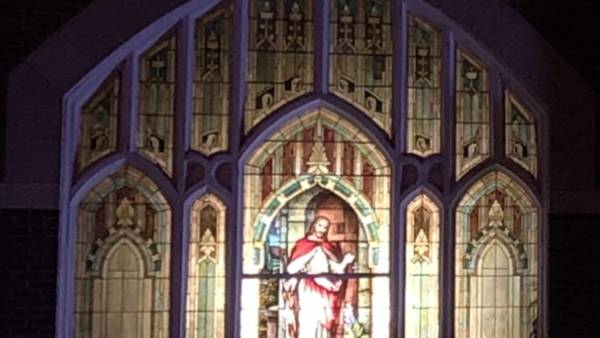 Midtown Tulsa church removes iconic stained-glass windows for restoration