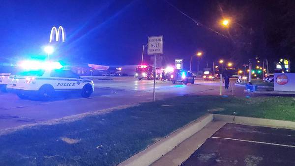 Woman dies after being hit by vehicle, Tulsa police investigating 