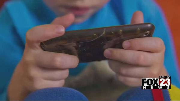 Law enforcement, child advocates give parents safety tools for kids’ first phones