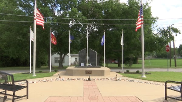 Glenpool VFW hosts first Memorial Day ceremony since it was reinstated last June