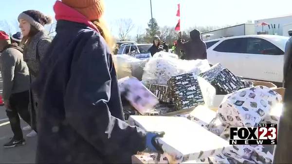 Tulsa Dream Center hands out thousands of toys at annual event