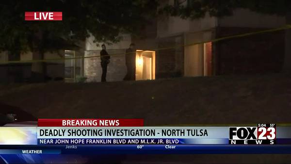 Video: Police searching for suspect following shooting at Tulsa apartments