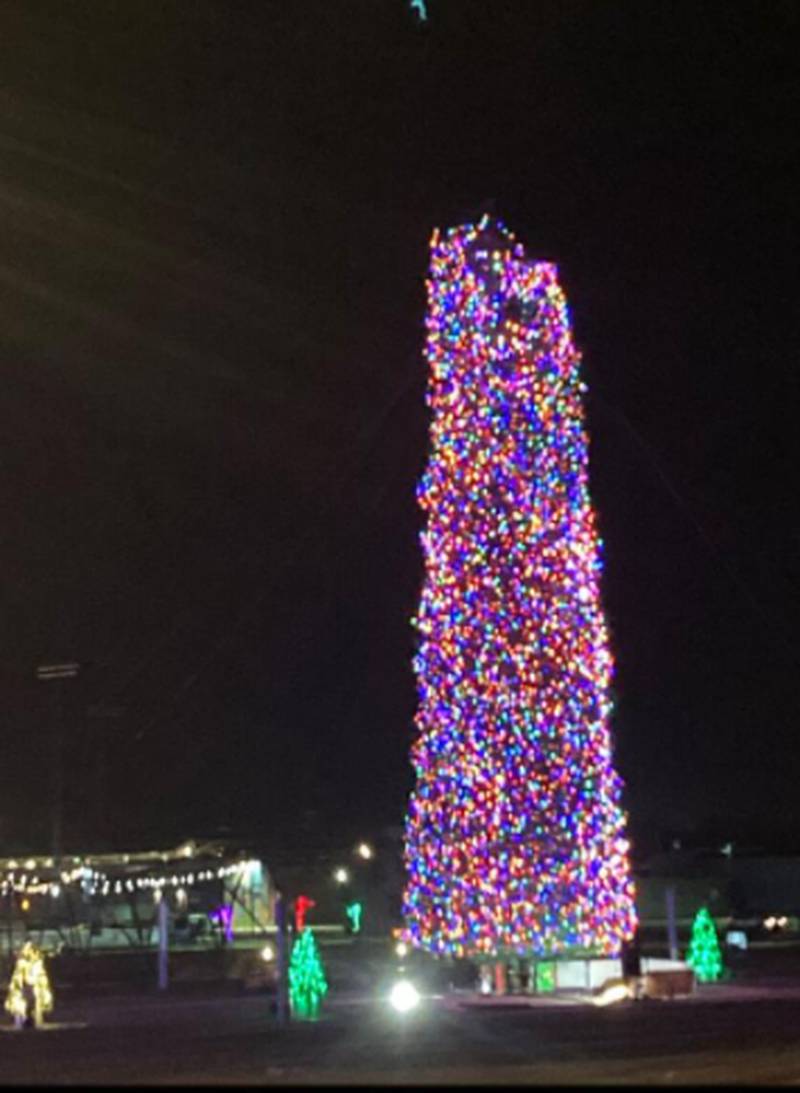 Photos The World's Tallest Christmas Tree in Enid, Okla. FOX23 News