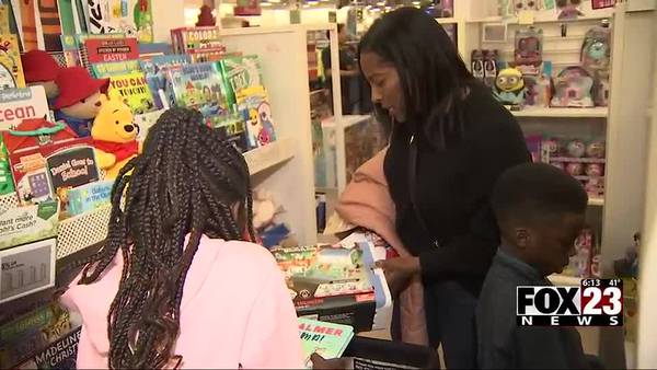 Video: Mother’s organization teaches importance of giving, children gifting to others