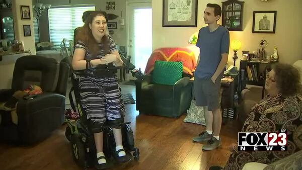 Tulsa woman with Cerebral Palsy to receive standing wheelchair, advocates for others