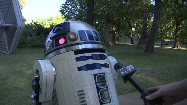 VIDEO: What does R2D2 think of FOX23's Shae Rozzi?