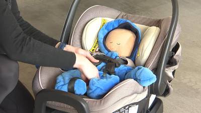 How to keep children safe in car seats this winter