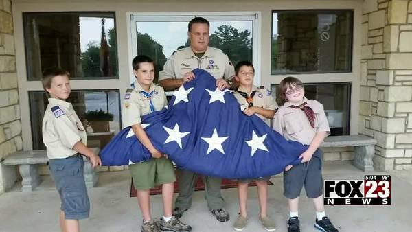 Boy Scout troop collects American flags for retirement