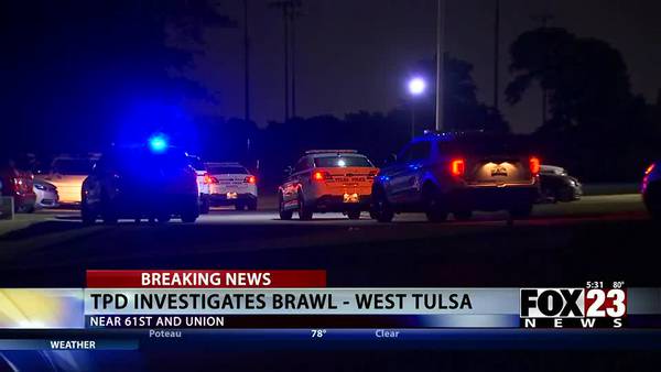 Video: Two injured in brawl at west Tulsa apartment complex